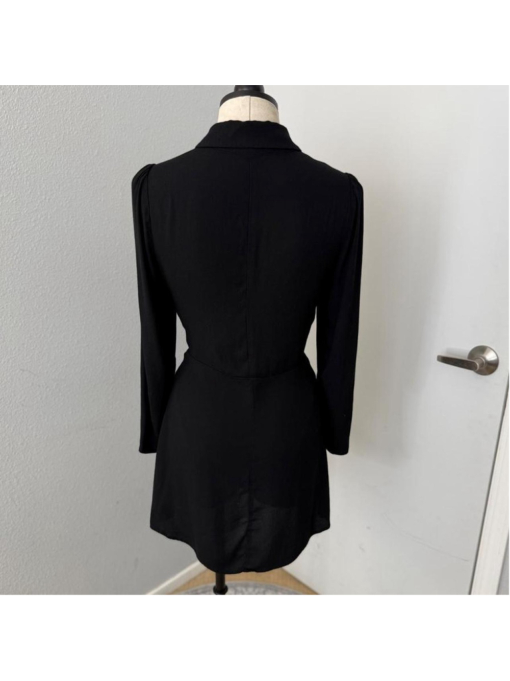 Reformation Black Hugh Mini Dress - Size 6 - Picture 5 of 8